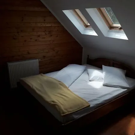 Casa * Delureni